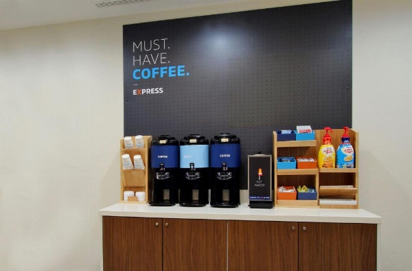 Holiday Inn Express & Suites Zion image 29